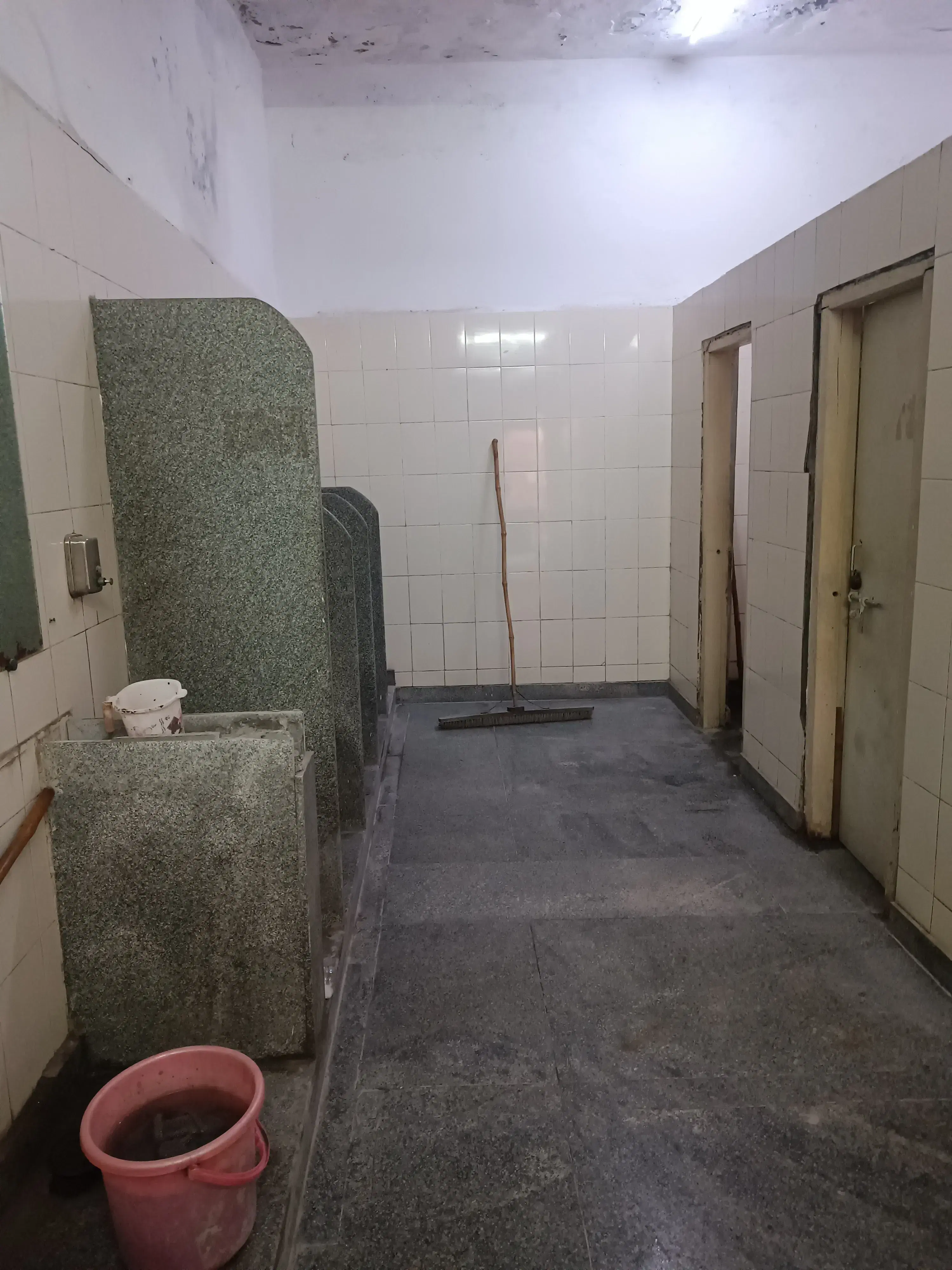 Kirori Mal College Academic Building photo 6